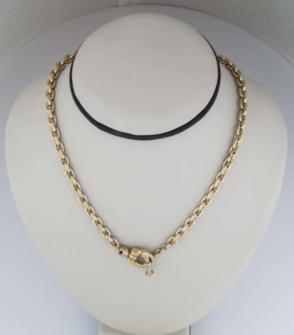 18k semi hollow 24 inch chain with large toggle clasp