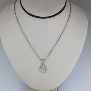 18k ovalina chain with diamond pendant