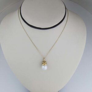 10 mm south sea pearl pendant with gold bale