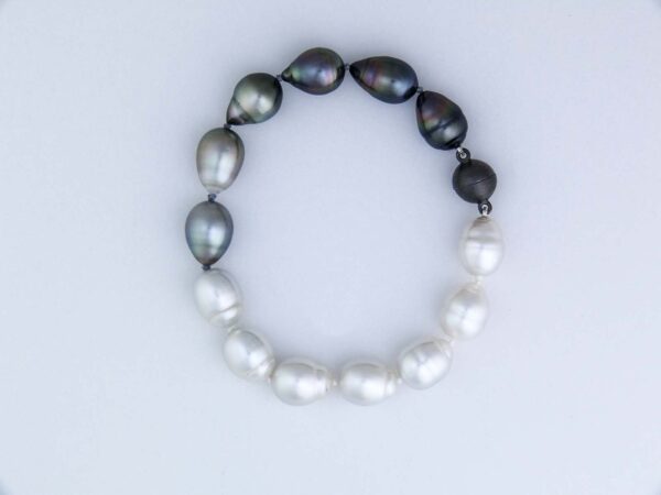 South sea and tahitian pearl bracelet